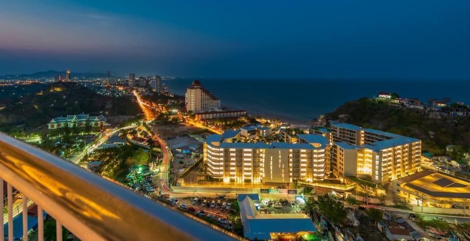 Hua Hin Veranda Beachfront Living Ngoại thất bức ảnh